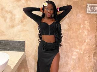 Lásd a EbonySweet-hot teljes profilját