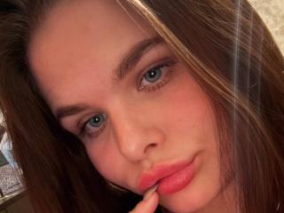 Lásd a KayleyHaze teljes profilját