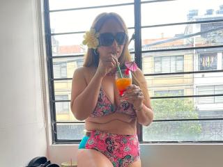 Lásd a GianineLarose teljes profilját