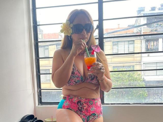 GianineLarose - Live porn &amp; sex cam - 30417677