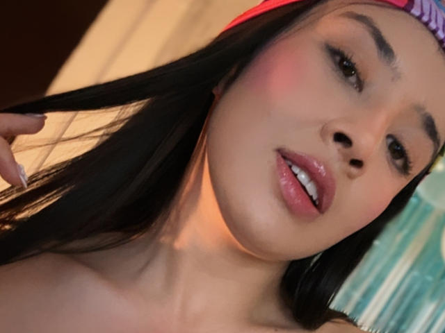 EmmaLombardi - Live porn &amp; sex cam - 30418799