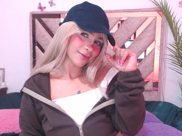 LuluDeVine - Live porn &amp; sex cam - 30420977
