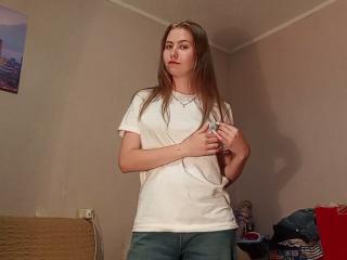 Lásd a TanyaTandus teljes profilját