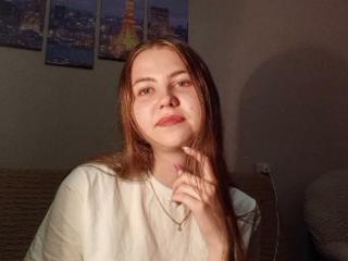Lásd a TanyaTandus teljes profilját