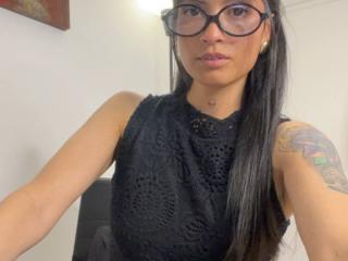 Ver la ficha detallada de NiaWhitee