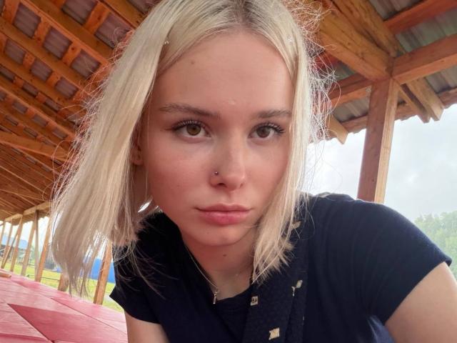 DarlaDemarinis - Live Sex Cam - 30430454