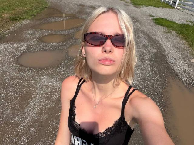DarlaDemarinis - Live Sex Cam - 30430463