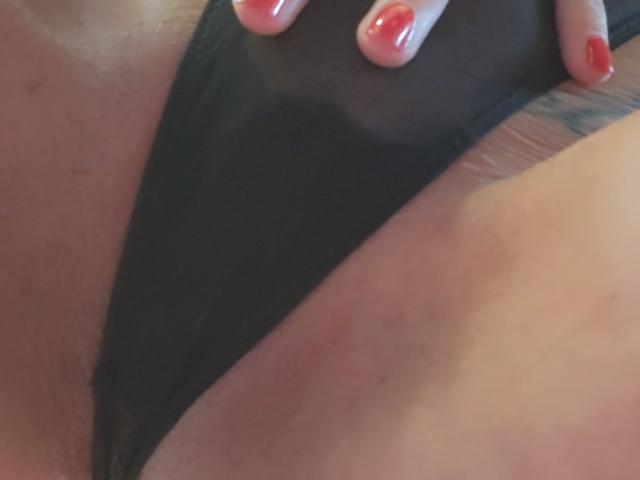 FrenchShanna - Live porn &amp; sex cam - 30437834