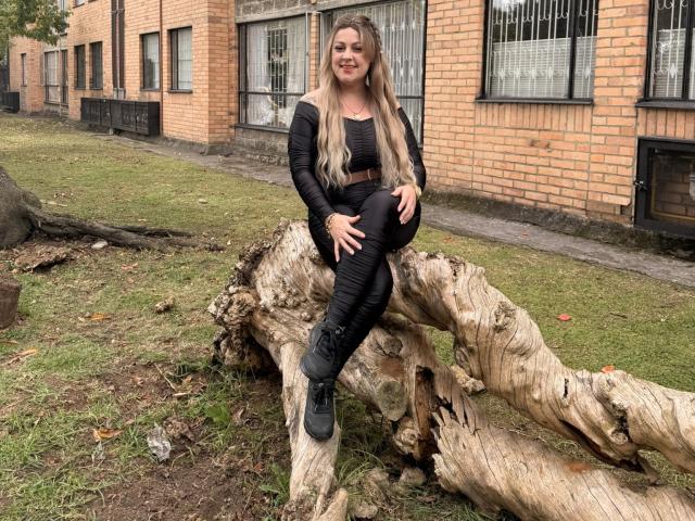 SamanthaGold - Live sex cam - 30449771