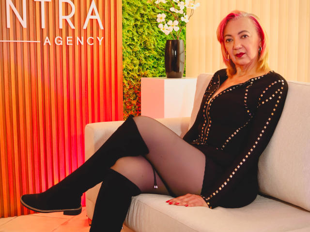 AmelieLux - Live sexe cam - 30470102