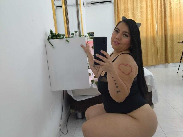 ChubbyThickMilf - Live porn &amp; sex cam - 30470921