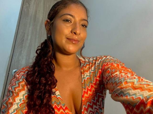 MiaBianchi - Live sex cam - 30479930