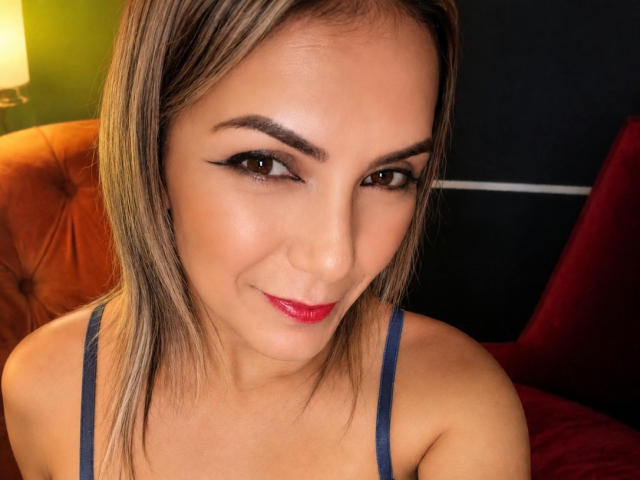 ChantalHotX - Porno na żywo i seks kamera - 30498212