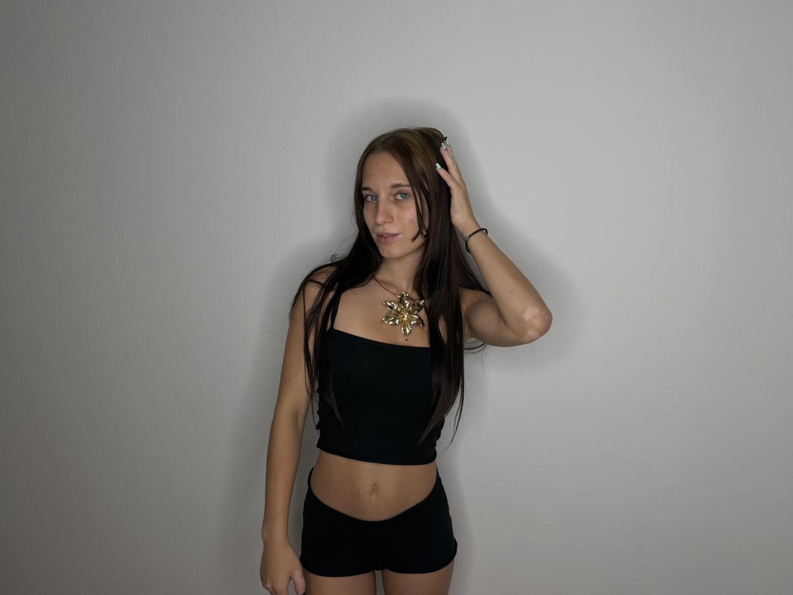 ClariceUffelman - Live porn &amp; sex cam - 30502673