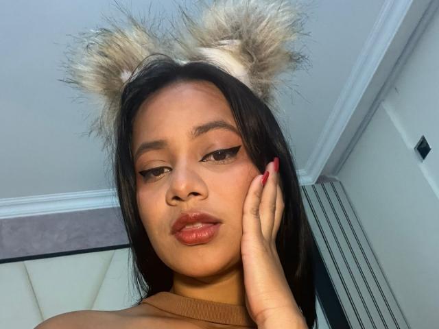 AlanaLuxe - Live porn &amp; sex cam - 30504173