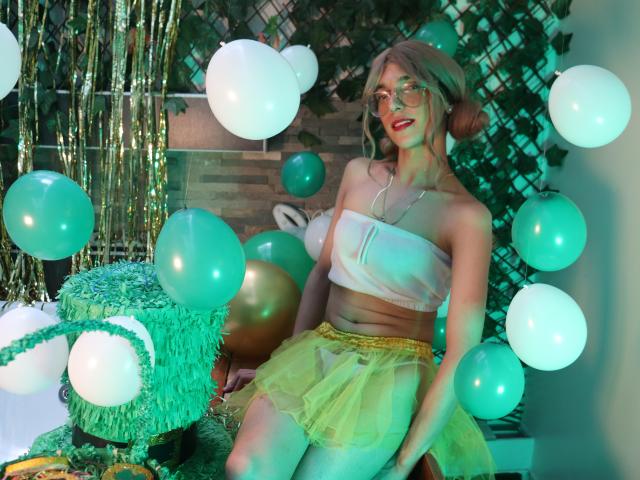 AllisonPearzon - Live porn &amp; sex cam - 30517817