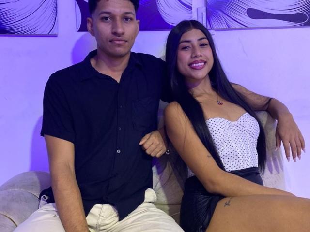 RoomieSsecretsss - Live porn &amp; sex cam - 30520301