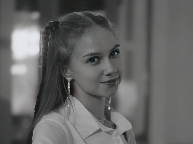 KizzieWickson - Élő pornó és szexkamera - 30555632