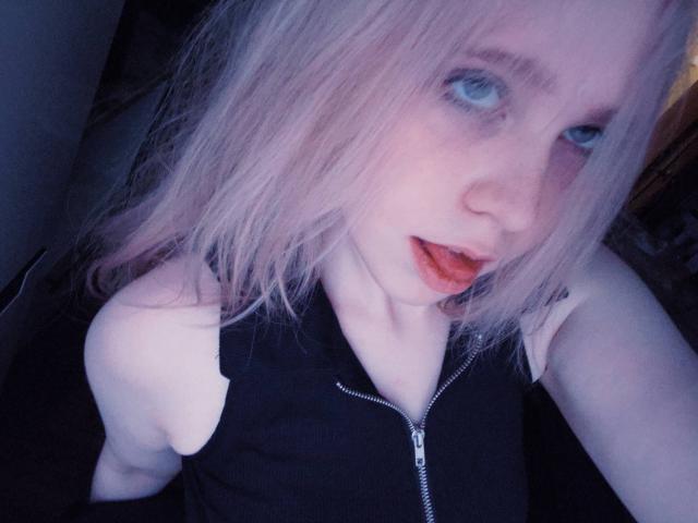 TiffaniMacandog - Live porn &amp; sex cam - 30563312