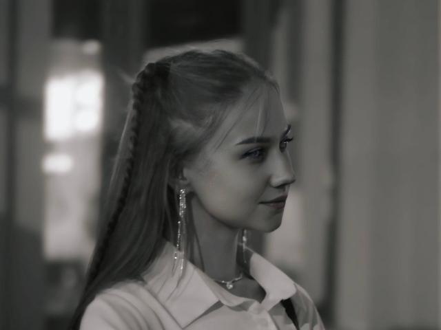 KizzieWickson - Élő pornó és szexkamera - 30572378