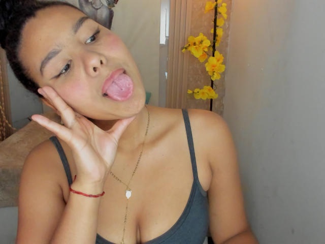 AriaVega - Live porn &amp; sex cam - 30575390