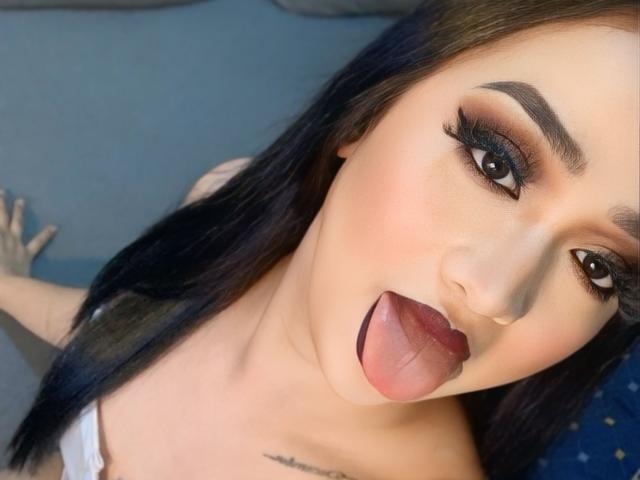 AmaraHugeCock - Live porn &amp; sex cam - 30584525