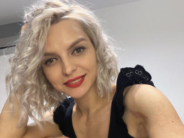 DouceAmelia - Live porn &amp; sex cam - 30595862