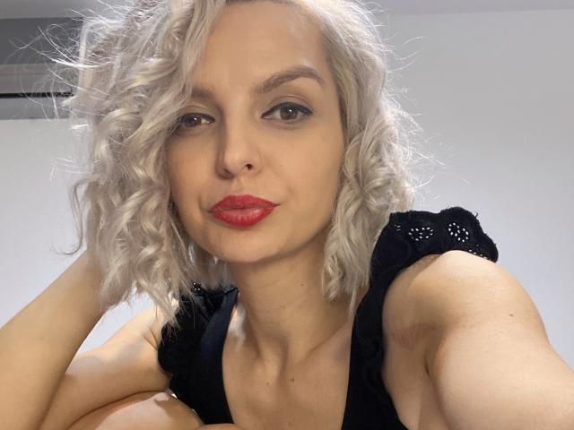 DouceAmelia - Live porn &amp; sex cam - 30595868