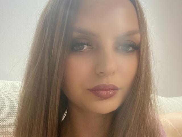 DouceAmelia - Live porn &amp; sex cam - 30595904
