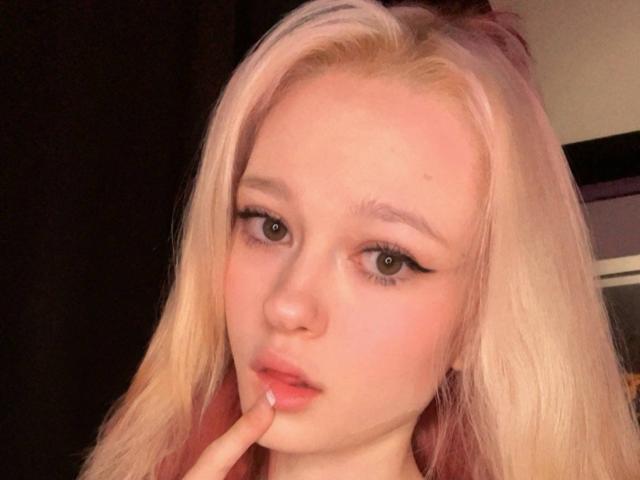 CharissaLeister - Live porn &amp; sex cam - 30602786