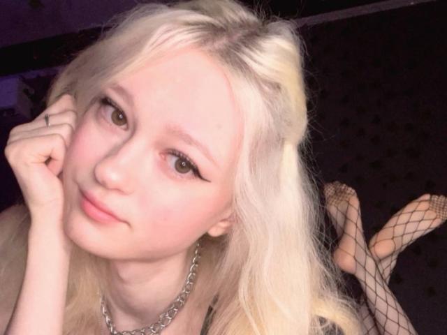 CharissaLeister - Live porn &amp; sex cam - 30602807