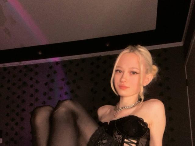 CharissaLeister - Live porn &amp; sex cam - 30602834