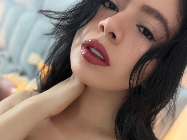 LindaMancini - Live porn &amp; sex cam - 30611117