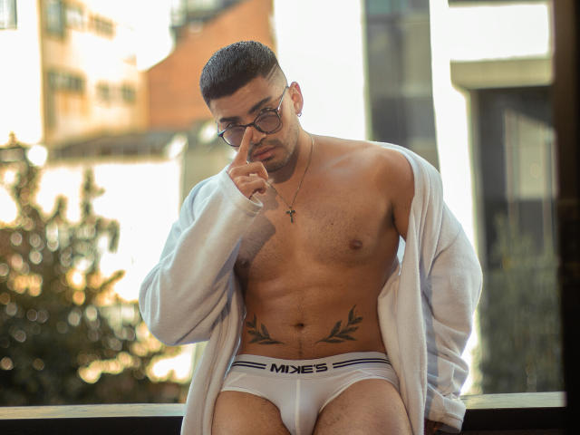 AlexanderDiaz - Live porn &amp; sex cam - 30615413
