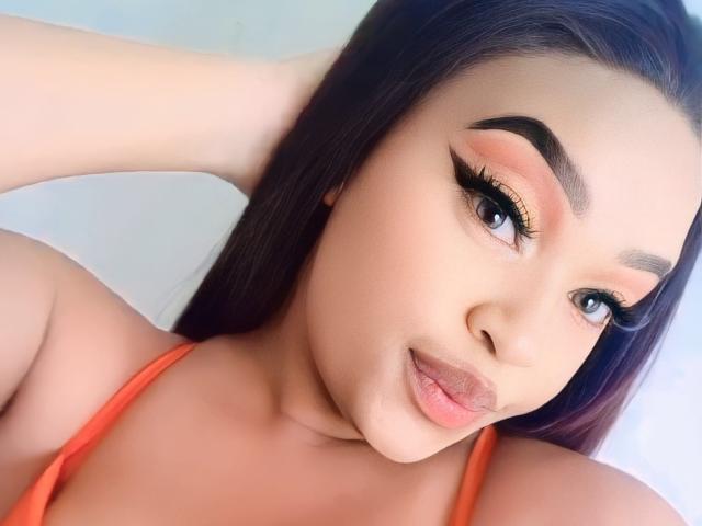 ThiqueKitty - Élő pornó és szexkamera - 30618227
