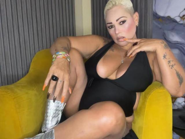 GianellaCox - Live sex cam - 30645875