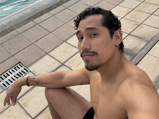 RyanTakeda - Live sex cam - 30650213