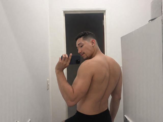 RyanTakeda - Live sex cam - 30650225