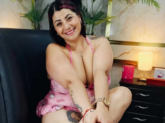 AngeleRouxo - Live porn &amp; sex cam - 30652565