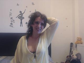 TesDesiresX - Chat intime avec une Femmes sur le site X Love Cam 