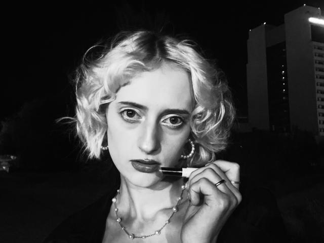 MagdalineChrystal - Live porn &amp; sex cam - 30663194