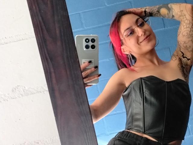 AmyStreetwise69 - Live porn &amp; sex cam - 30684032