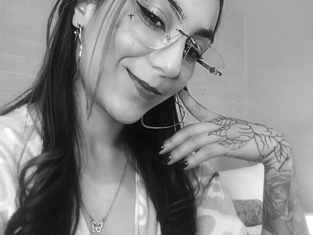 AmyStreetwise69 - Live porn &amp; sex cam - 30684056