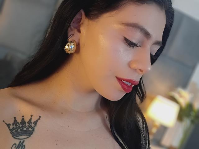 LindaMancini - Live sex cam - 30689168