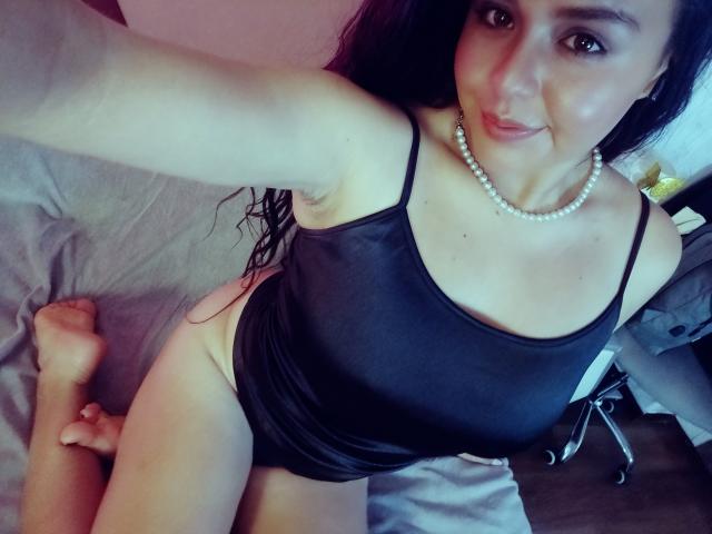 ArielleWilde - Élő pornó és szexkamera - 30693713