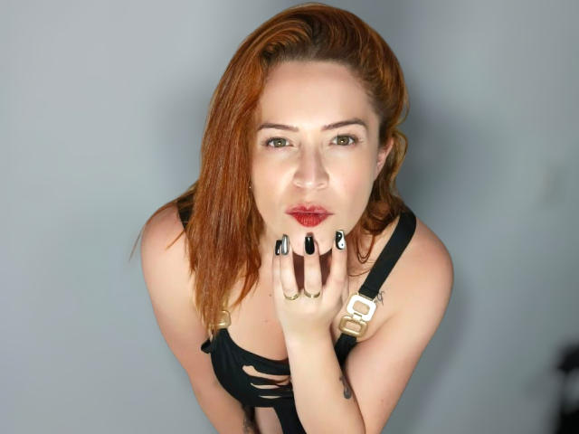ImEmilyHanks - Live porn &amp; sex cam - 30696242