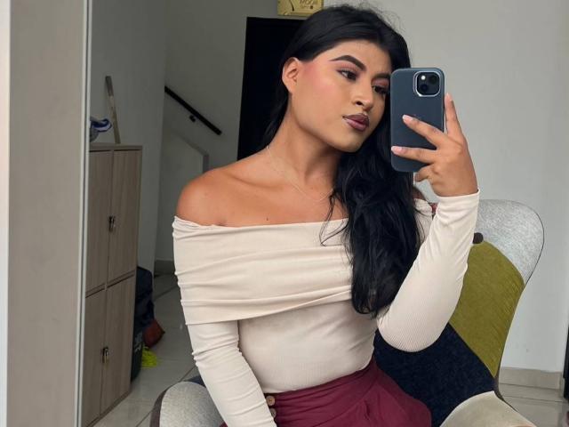 MichelleNarvaez - Live porn &amp; sex cam - 30697121