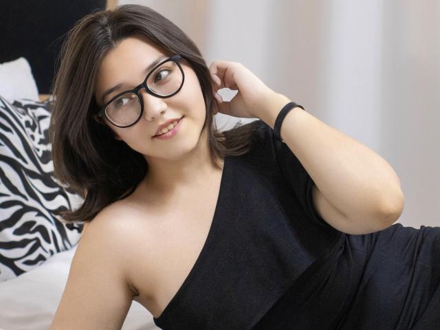 LilySinclair - Live porn &amp; sex cam - 30702473