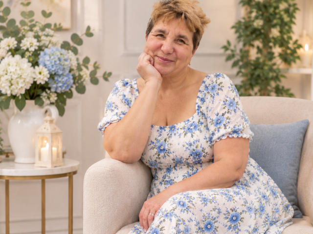 AdelinaLuna - Live porn &amp; sex cam - 30704858
