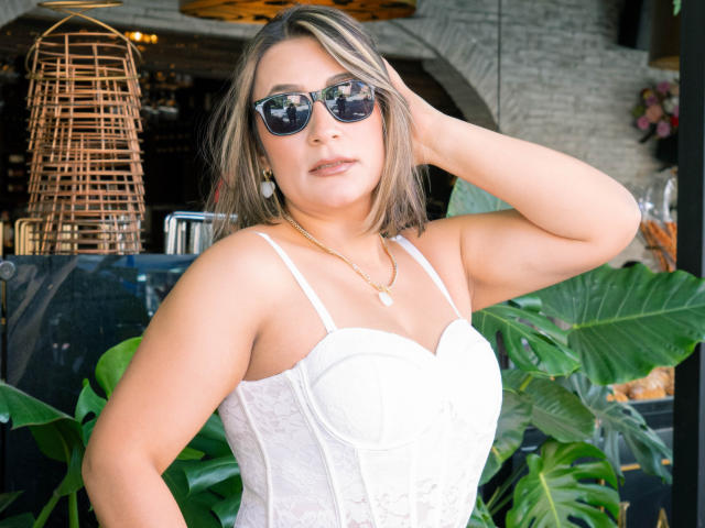 EmaFoxy - Live porn &amp; sex cam - 30705197